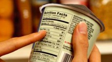 Associações da indústria de alimentos já começaram a propor ações judiciais solicitando suspensão ou adiamento do prazo da norma sobre rótulos. Imagem: Getty Images