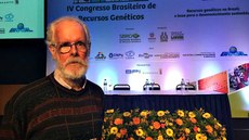 Dr. Charles, referência mundial no assunto, diz que a domesticação de plantas e animais começou há 15 mil anos, tornando-as mais úteis aos humanos e adaptadas ao ambiente. Imagem: Embrapa
