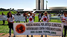Objetivo da marcha é chamar a atenção de todos à grave ameaça que representam as mudanças climáticas e pressionar chefes de Estado de todo o mundo a assumirem compromissos concretos que garantam equilíbrio climático. Imagem: MMC
