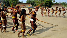 Pela Constituição de 1988, terras indígenas são definidas por determinados elementos que deverão estar presentes ali, e que devem ser confirmados por pesquisa, como usos, costumes e tradições, independentemente do reconhecimento formal. Imagem: Funai