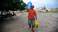 Para integrantes do Consea, Estado deve garantir acesso da população à água, principalmente no caso de populações em situação de vulnerabilidade – em especial povos indígenas e comunidades tradicionais. Imagem: Fernando Frazão/ABr
