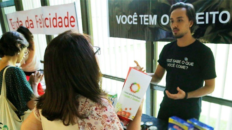Tenda da Rotulagem visitas.jpeg Tenda da Rotulagem visitas.jpeg