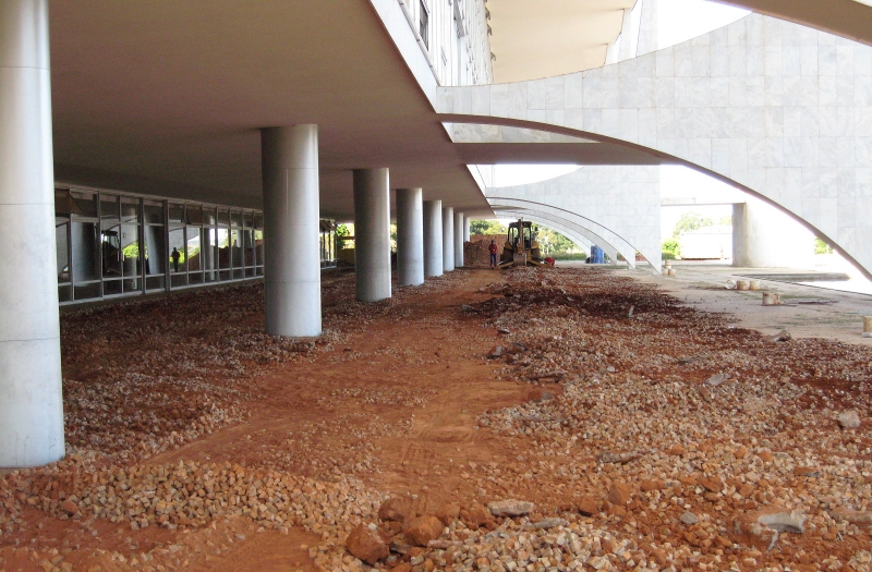 Retirada do piso externo