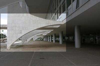 Detalhe de desnivelamento do piso externo
