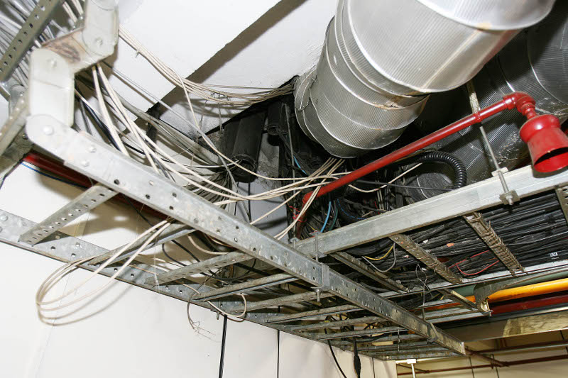 Detalhe de fiação e sistema de refrigeração